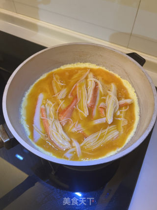 蟹肉棒炒蛋的做法步调：2