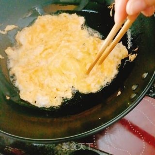 韭菜鸡蛋火饺的做法步调：3