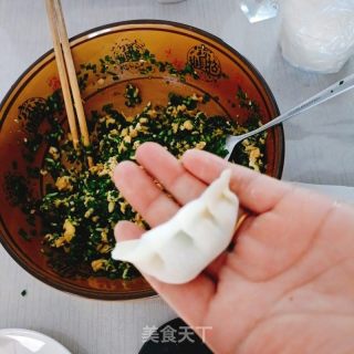 韭菜鸡蛋火饺的做法步调：11