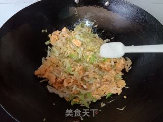 包菜炒鸡蛋的做法步调：8