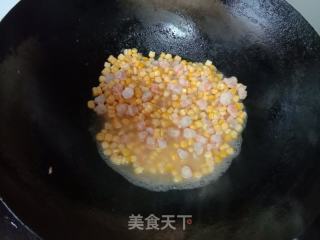 玉米虾仁粒的做法步调：5