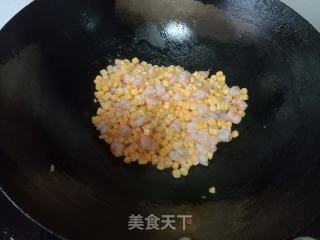 玉米虾仁粒的做法步调：4