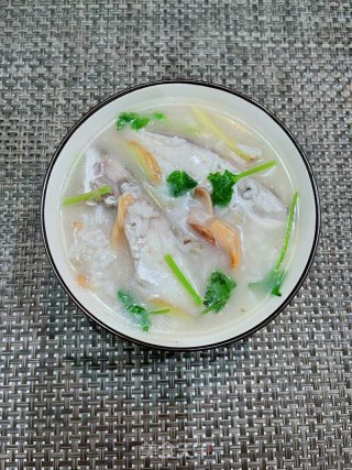 干鱿剥皮鱼粥的做法步调：14