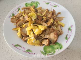 猴头菇炒鸡蛋的做法步调：8