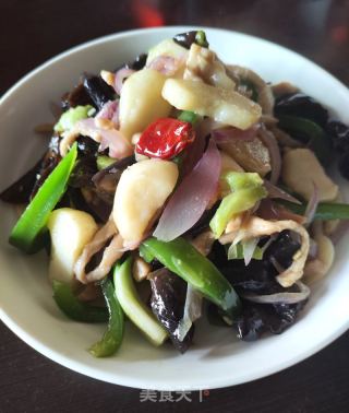 灯笼椒马蹄炒肉丝的做法步调：9