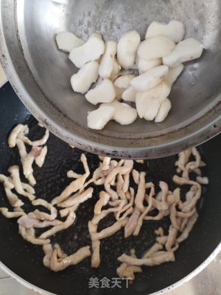 灯笼椒马蹄炒肉丝的做法步调：5