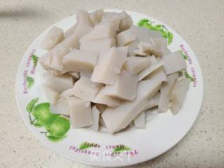 蒜苗炒白薯凉粉的做法步调：1