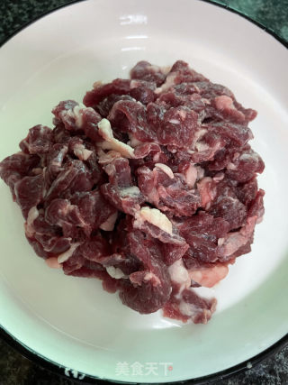 榨菜牛肉蒸饭的做法步调：2