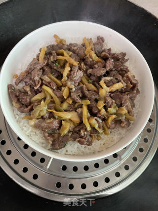 榨菜牛肉蒸饭的做法步调：10