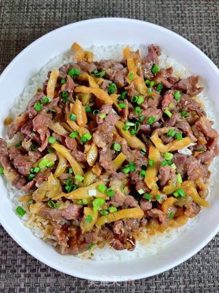 榨菜牛肉蒸饭的做法步调：11