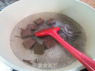 鸡蛋炒鸭血的做法步调：4