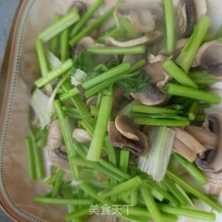 肉片喷鼻菜炒心蘑的做法步调：9