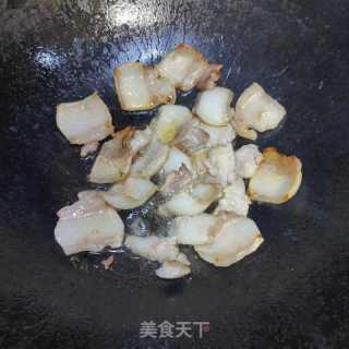 青椒炒酸菜的做法步调：3