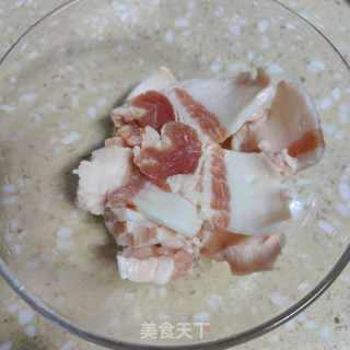 青椒炒酸菜的做法步调：2