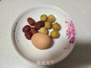 桂圆烧蛋的做法步调：1
