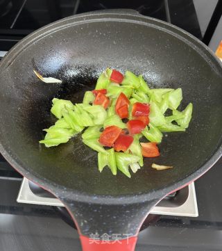 素炒西芹的做法步调：6