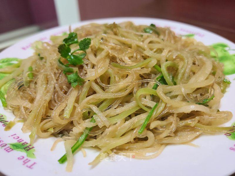 利剑萝卜丝炒粉丝的做法
