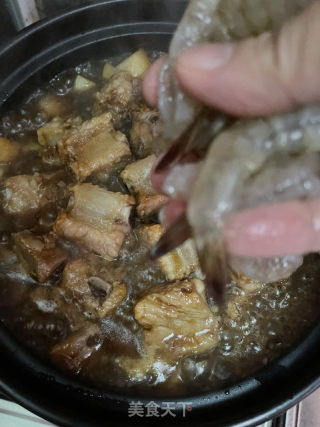沙锅焗排骨虾仁的做法步调：11
