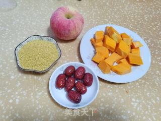 苹果北瓜白枣小米粥的做法步调：1