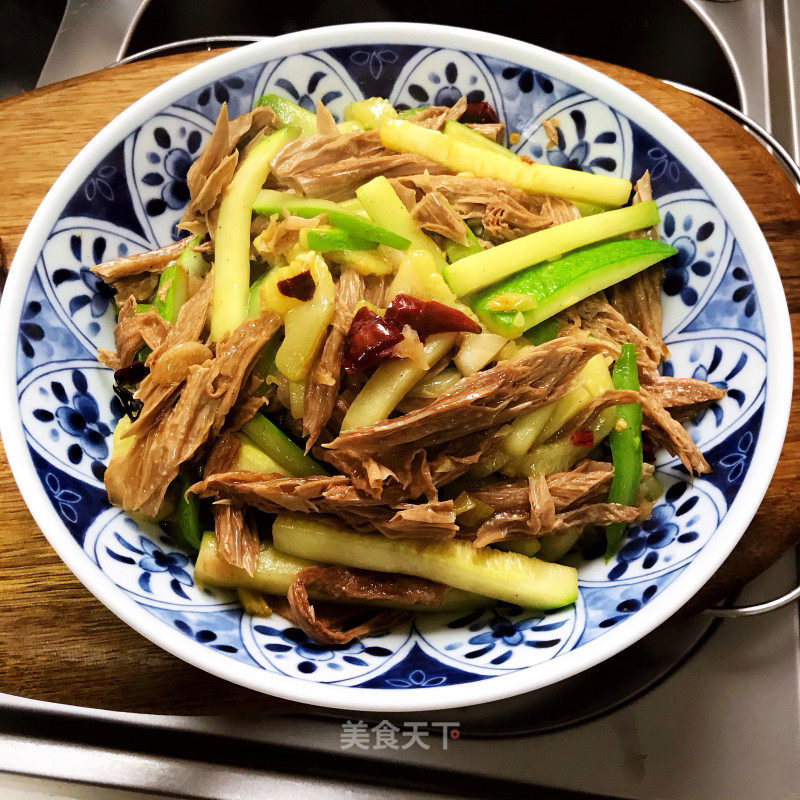 乌腐竹炒西葫芦的做法