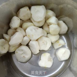 花喷鼻荸荠苦梨火的做法步调：3