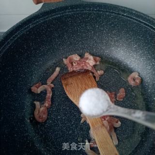 肉丝炒单色萝卜的做法步调：5