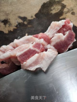 五花肉炒魔芋的做法步调：3