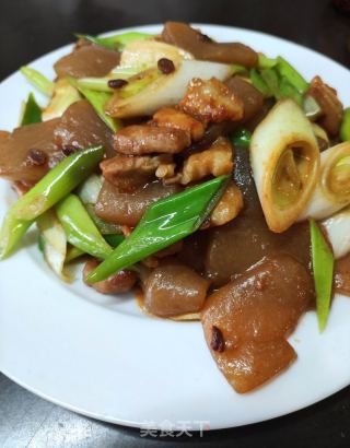 五花肉炒魔芋的做法步调：8