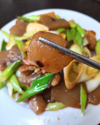 五花肉炒魔芋的做法步调：9