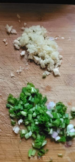 鲍鱼蒸粉丝的做法步调：3