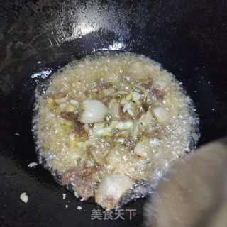 酸菜炒蕨菜的做法步调：6