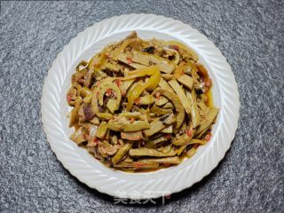 酸菜炒蕨菜的做法步调：13