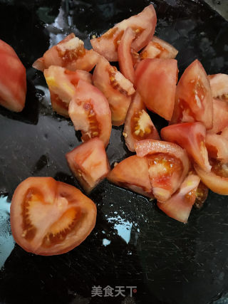 番茄土豆排骨汤的做法步调：3