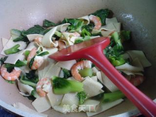 虾仁千张炒菜芯的做法步调：14