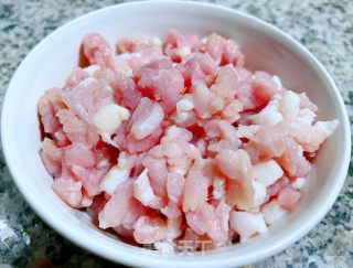 肉终盖莴笋丝的做法步调：5