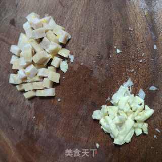 炒三丁的做法步调：3