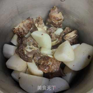 牛排骨萝卜汤的做法步调：10