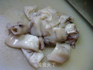 虾仁炒黑贼的做法步调：2