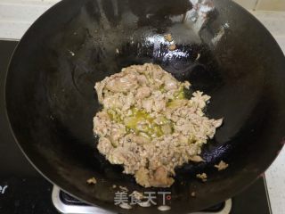 喷鼻芹炒羊肉的做法步调：7