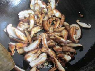 喷鼻菇肉终豆腐的做法步调：6