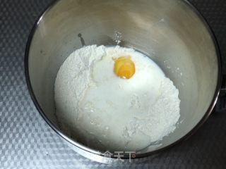 蔓越莓奶酪硬欧里包的做法步调：2