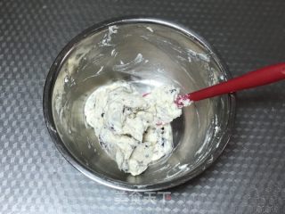 蔓越莓奶酪硬欧里包的做法步调：1