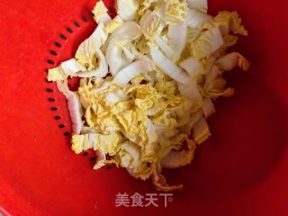 鸡蛋炒河粉的做法步调：2