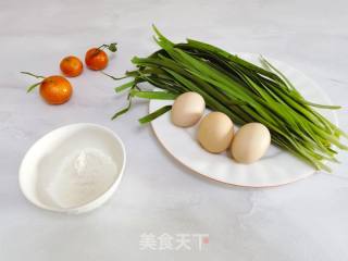 没有擀里没有擀里，简朴又好吃的韭菜鸡蛋饼的做法步调：1