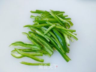 利剑萝卜丝炒肉的做法步调：3