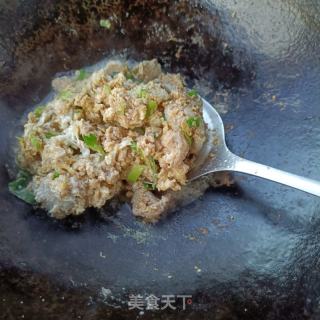 鸡蛋虾酱炒鱼纯的做法步调：16