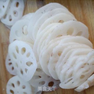 姜终陈醋藕的做法步调：2