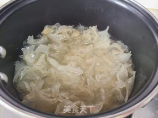 橘瓣银耳羹的做法步调：6