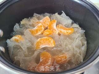 橘瓣银耳羹的做法步调：7