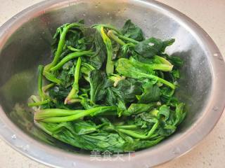 芝麻盐拌菠菜的做法步调：2